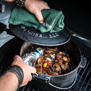 Alternative view of Dutch Oven Round